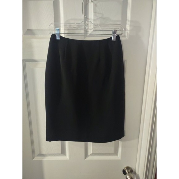 Larry Levine Skirt Petite Size 4P Black Straight - Picture 2 of 7